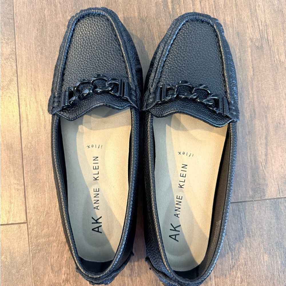 Anne Klein Textured Black Loafers